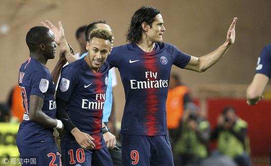 队报：维尼修斯冬窗无意离队，皇马高层仍想和维尼修斯完成续约（队报：维尼修斯不考虑冬窗离队，皇马管理层仍力促续约）