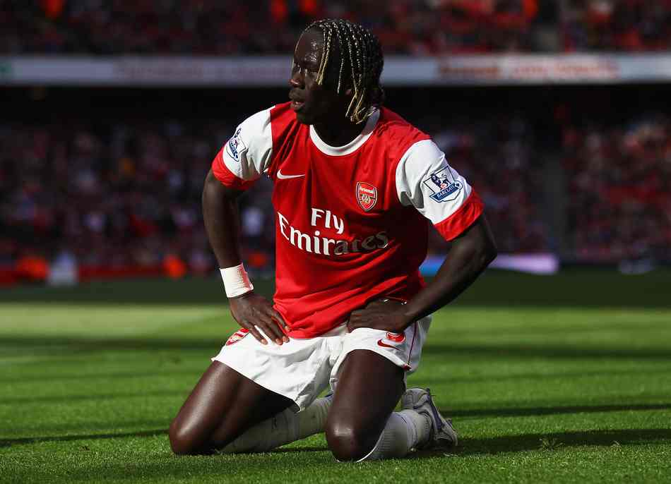 欧冠前瞻：埃因霍温各项赛事5连胜，马竞伤病严重多人缺席（欧冠前瞻：埃因霍温各项赛事豪取五连胜，马竞伤兵满营多人缺阵）