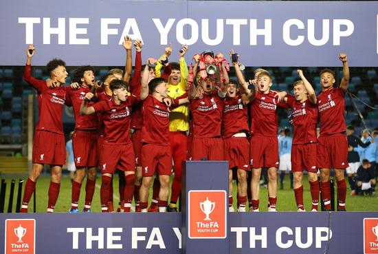 韩鹏：1500分对俱乐部有意义，卡扎伊什维利的金靴也重要（韩鹏谈球队目标：俱乐部1500分意义重大，卡扎伊什维利冲金靴同样关键）